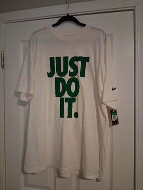 Nike "Just Do It" T-shirt, Men's size XL, White /Green, New with tag.